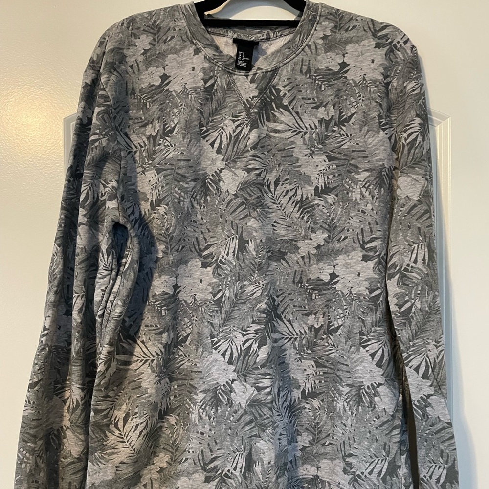 H&M sweatshirt Large Size Grey palm Print